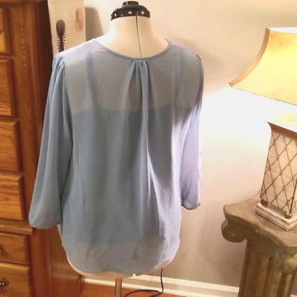 TALBOTS 2 piece blue blouse with sequin accents with a spaghetti strap camisole - Picture 6 of 12